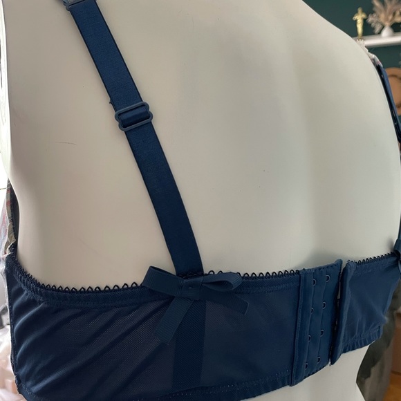 Cacique balconette bra | Never worn | Size 44 C | 30$ - Picture 2 of 3
